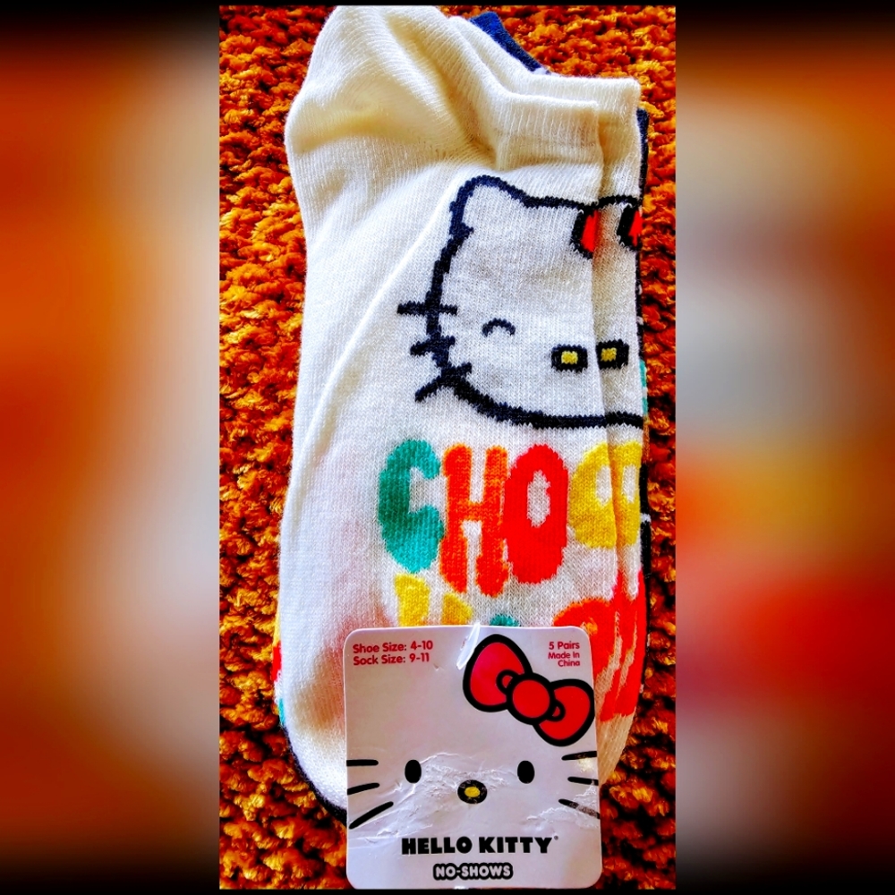 Hello Kitty Socks No Show Sanrio NWT